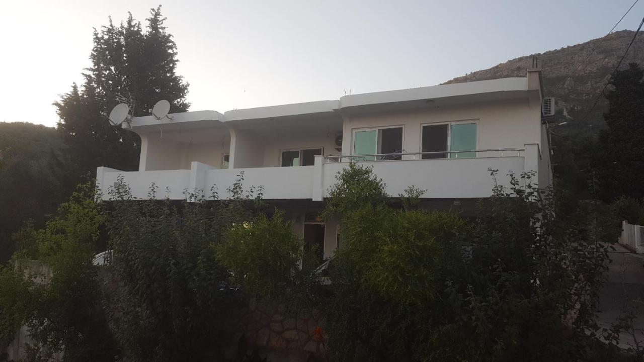 Holiday Home Kalicanin Bar Ngoại thất bức ảnh