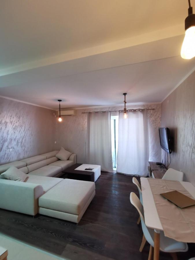 Holiday Home Kalicanin Bar Ngoại thất bức ảnh