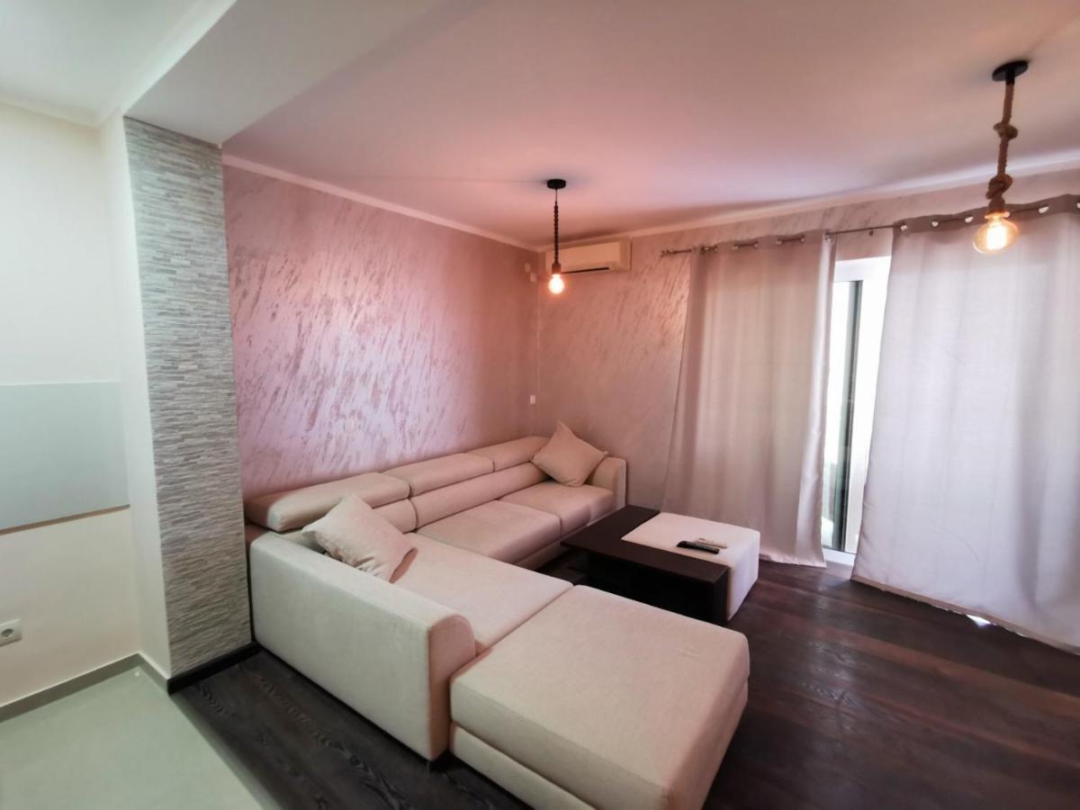 Holiday Home Kalicanin Bar Ngoại thất bức ảnh