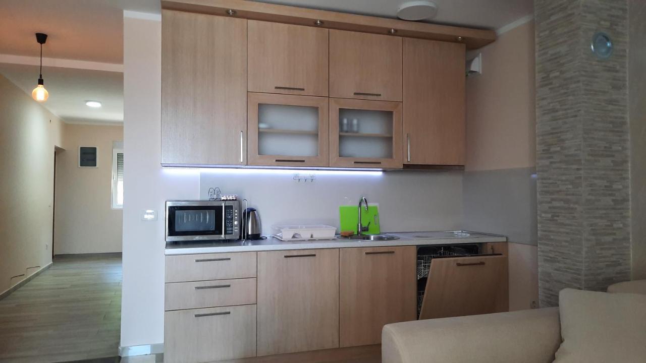 Holiday Home Kalicanin Bar Ngoại thất bức ảnh