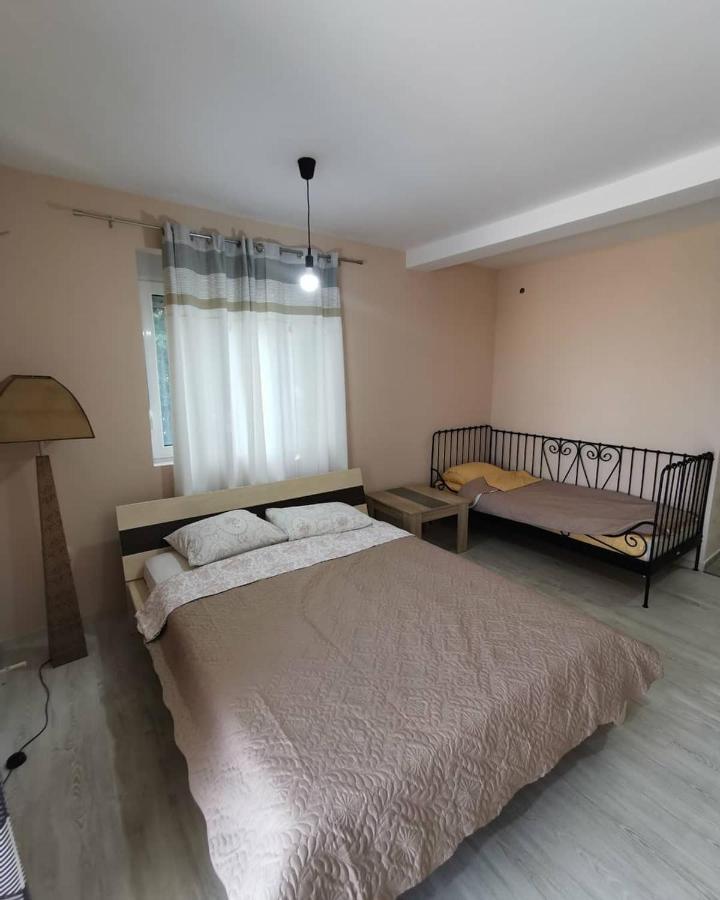 Holiday Home Kalicanin Bar Ngoại thất bức ảnh